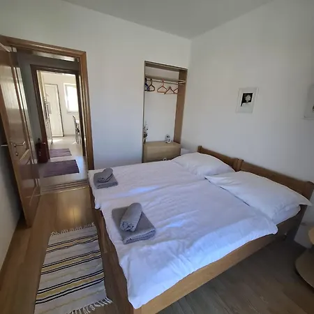 Apartment Baotic Vir