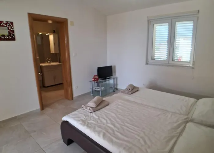 Apartment Baotic Vir