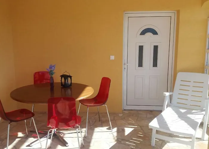 Apartment Baotic Vir